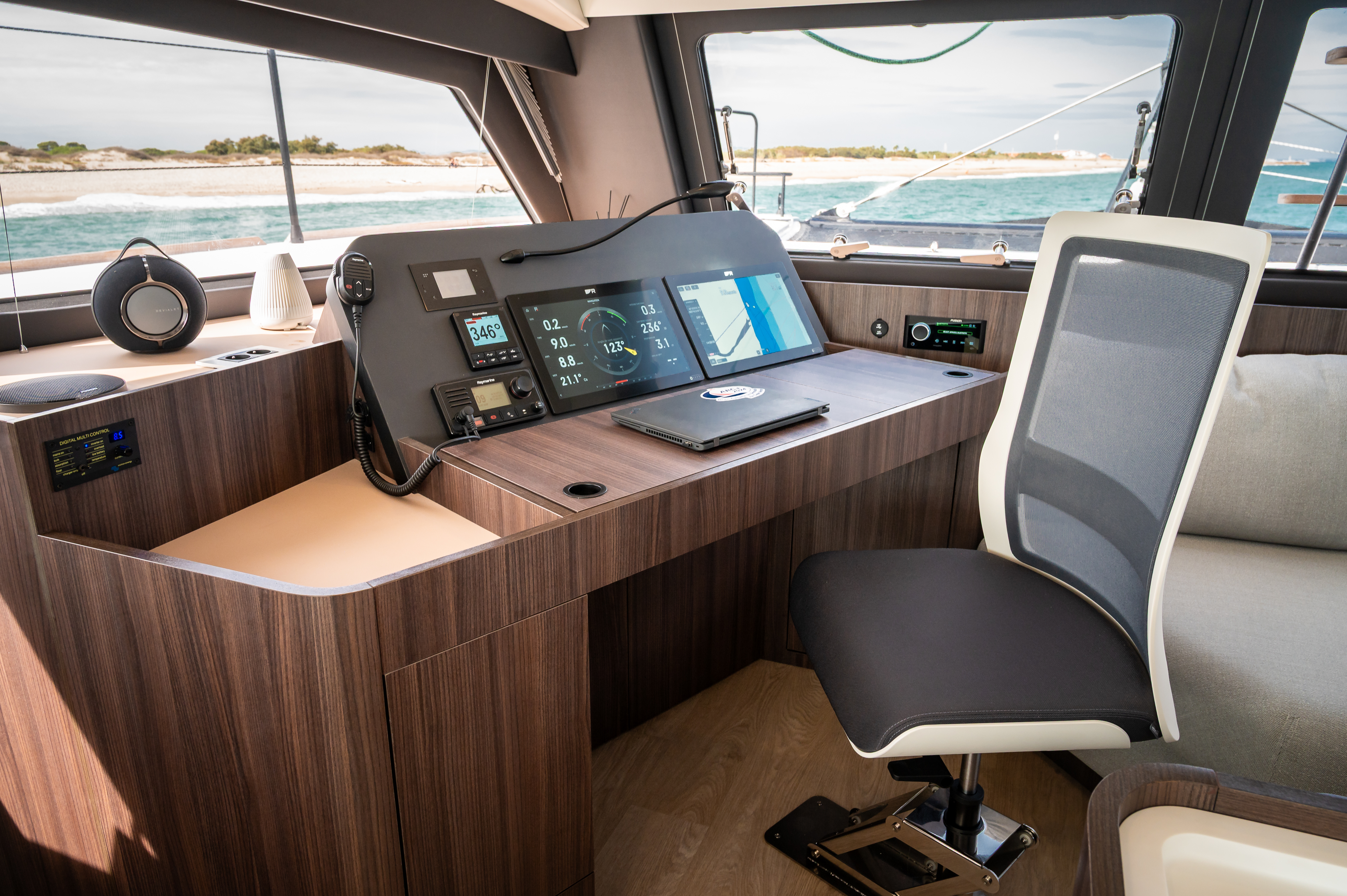 Poste de pilotage de l'Ocean Class